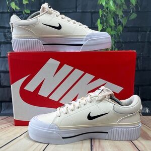 Nike Court Legacy Lift